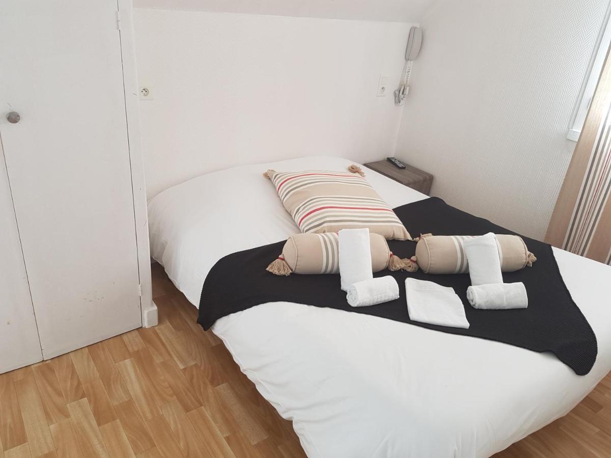 Auberge Le Guinefort Léhon Екстериор снимка