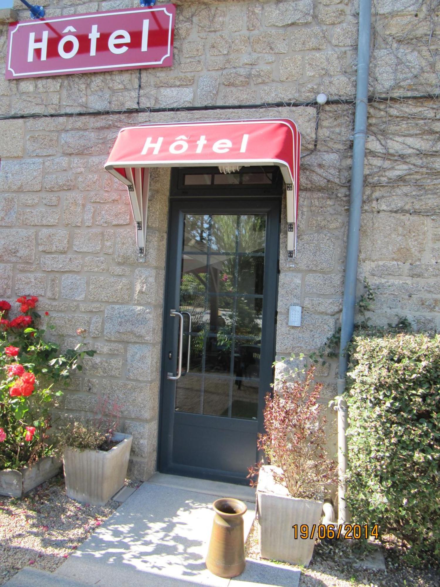 Auberge Le Guinefort Léhon Екстериор снимка