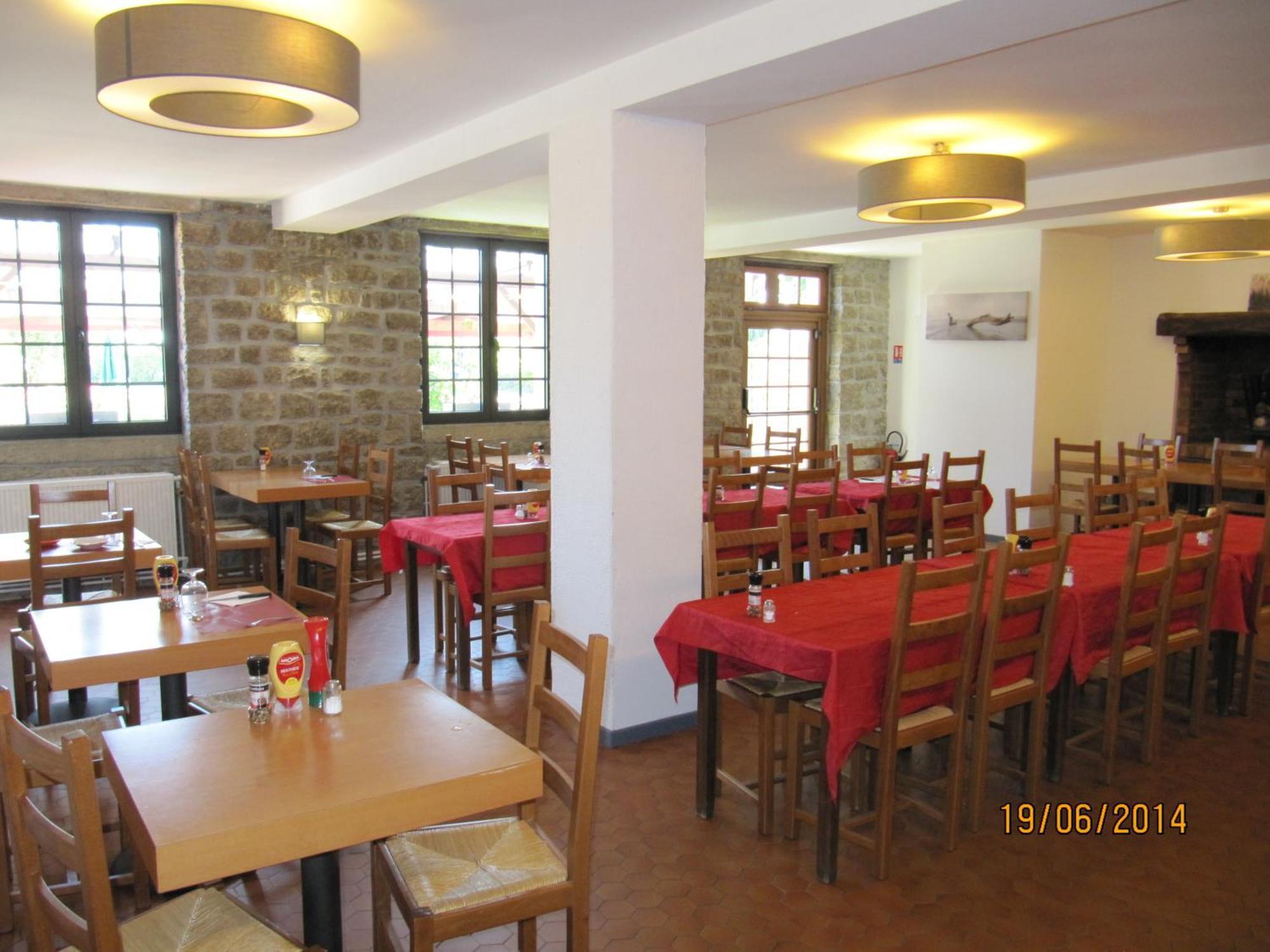 Auberge Le Guinefort Léhon Екстериор снимка